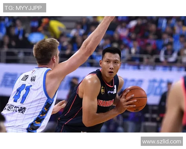 CBA精彩对决回顾广东队与北京队的巅峰对抗录像回放分析 CBA精彩对决回顾广东队与北京队的巅峰对抗录像回放分析